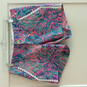NWT🔥 Lilly Pulitzer Callahan shorts , size 10 in pink sunset coco breeze